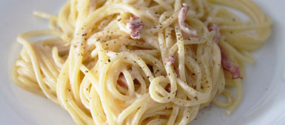 Espaguetis con salsa carbonara