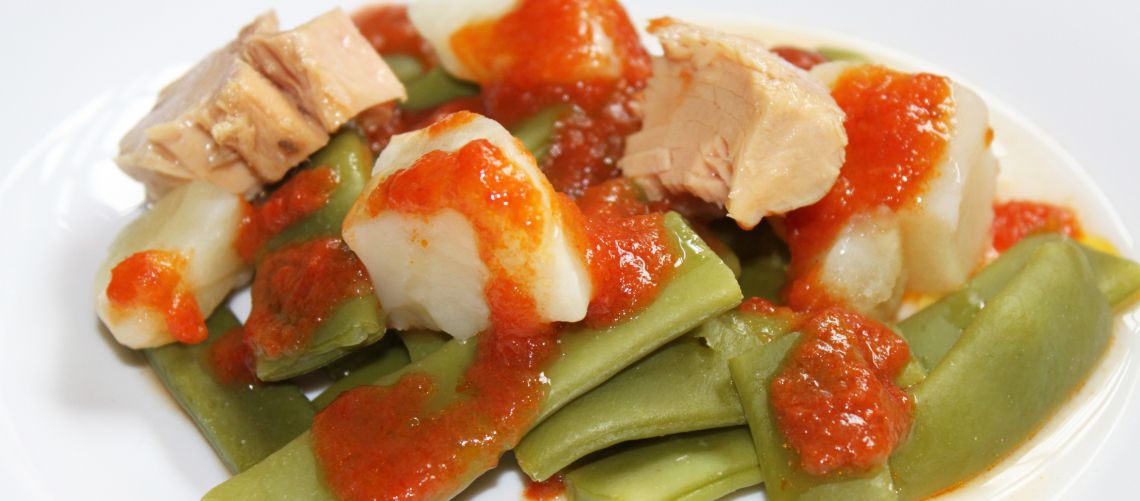 Judias verdes con tomate y bonito