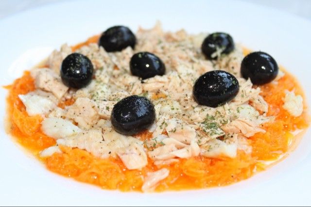 Ensalada de zanahoria, bonito y bacalao